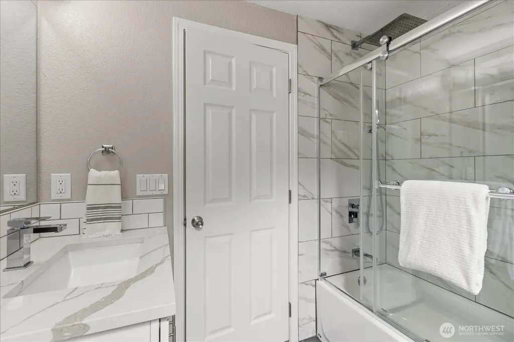 16216 N Meadowdale Road Edmonds WA 98026