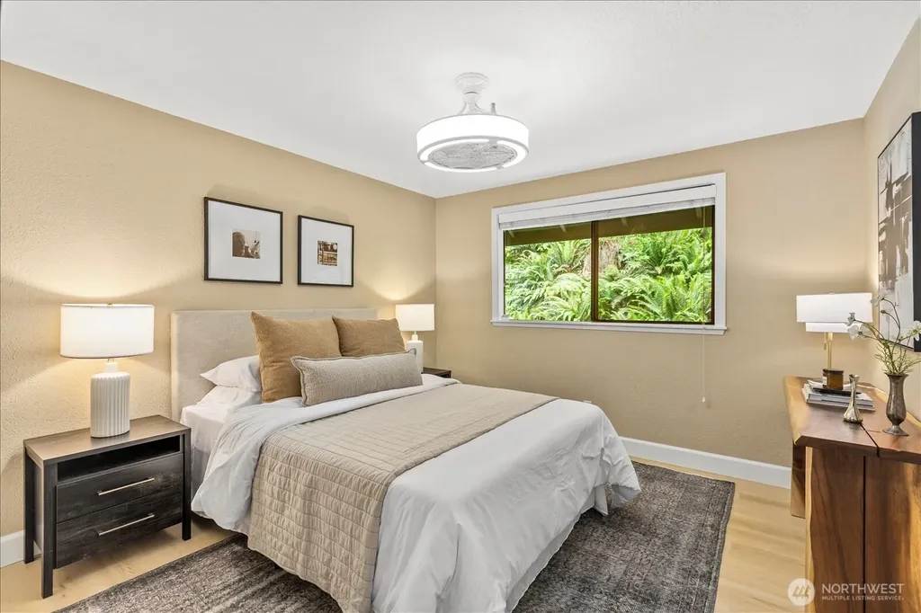 16216 N Meadowdale Road Edmonds WA 98026