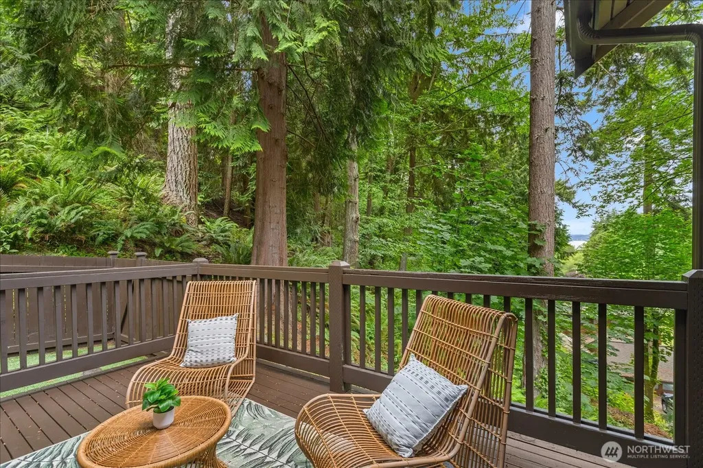 16216 N Meadowdale Road Edmonds WA 98026