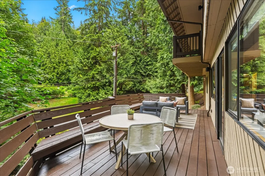 16216 N Meadowdale Road Edmonds WA 98026