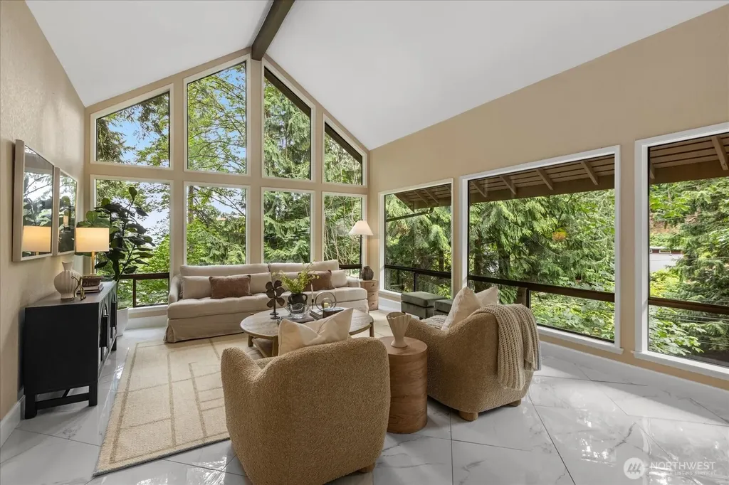 16216 N Meadowdale Road Edmonds WA 98026