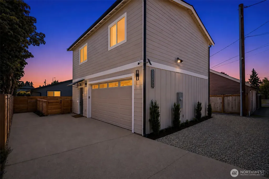 2526 State Street Everett WA 98201