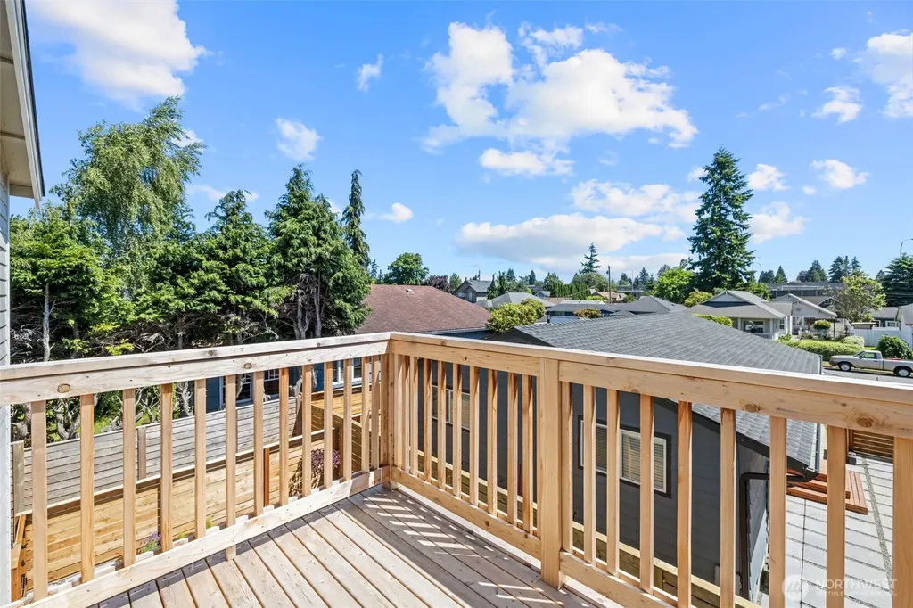 2526 State Street Everett WA 98201