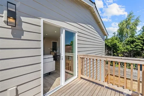 2526 State Street Everett WA 98201