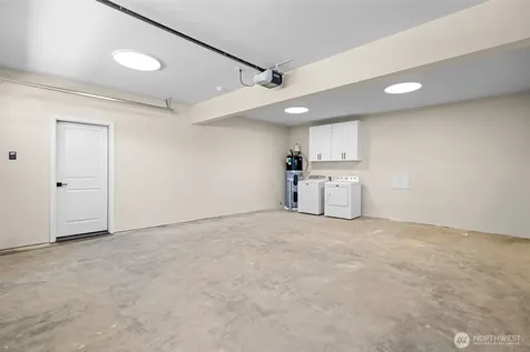 2526 State Street Everett WA 98201