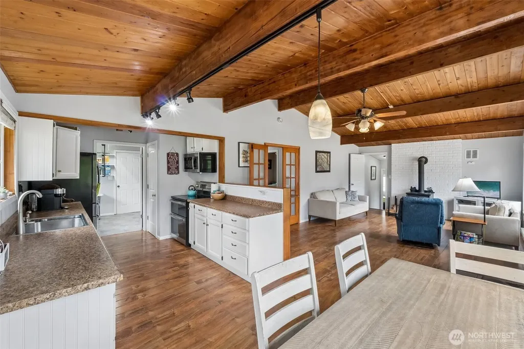 1636 Hemlock Drive Camano Island WA 98282