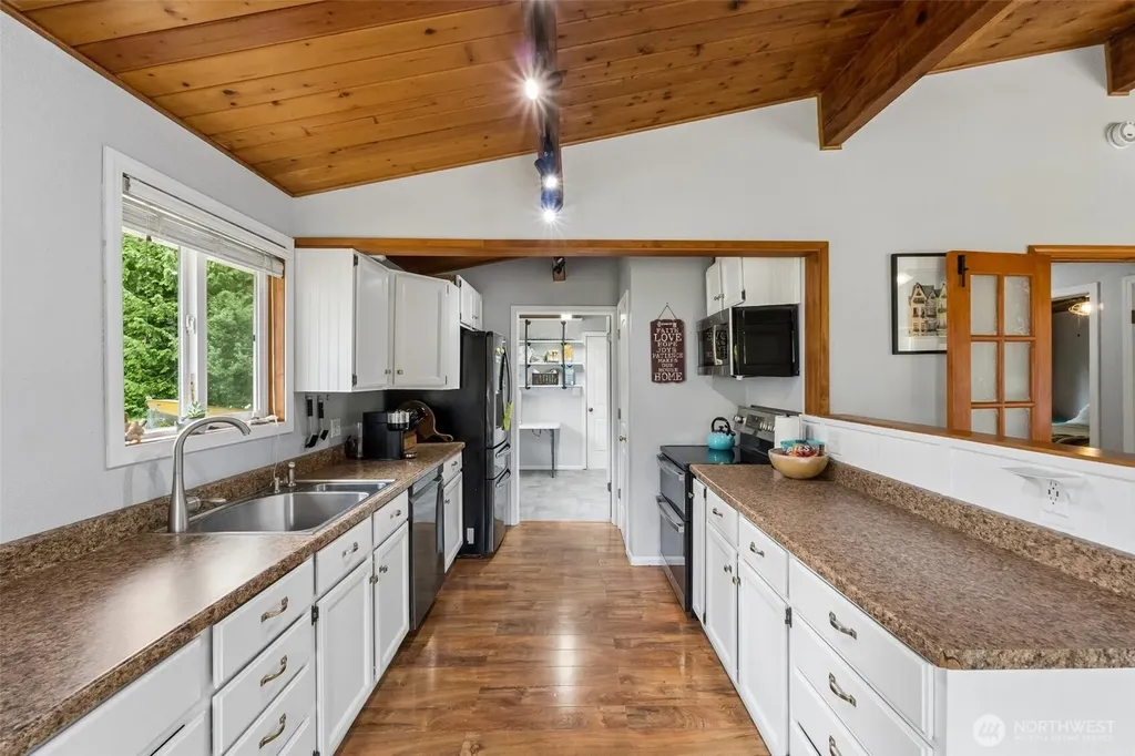 1636 Hemlock Drive Camano Island WA 98282