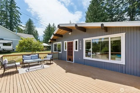 1636 Hemlock Drive Camano Island WA 98282