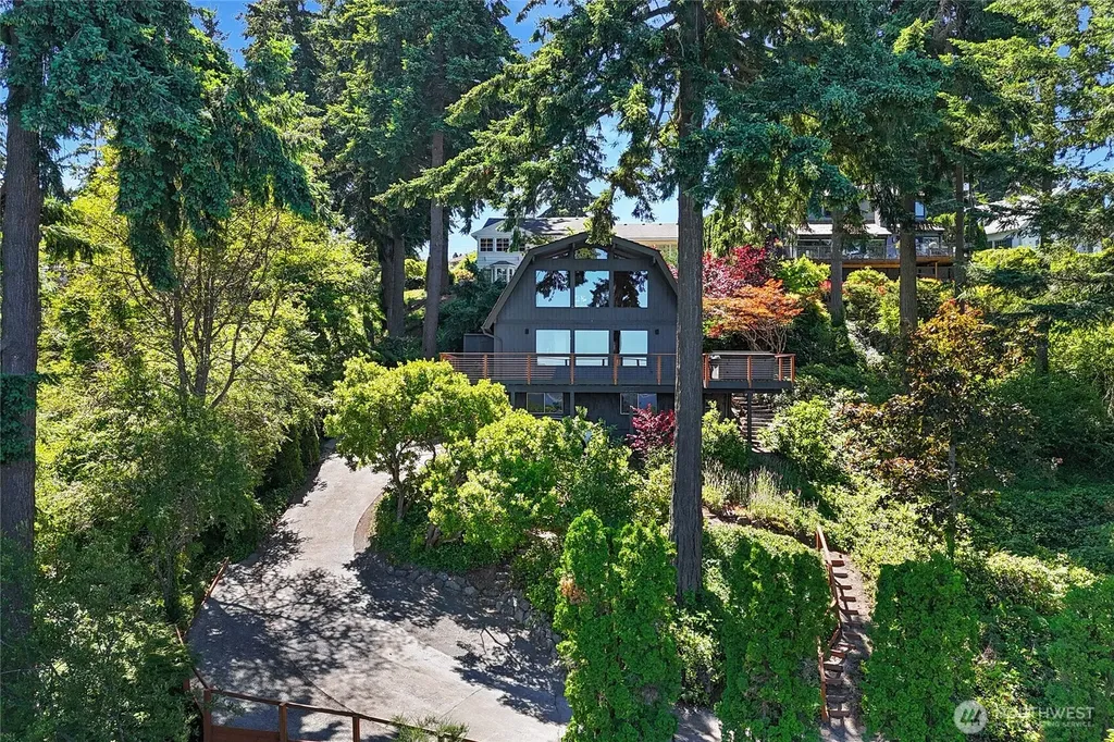 3211 SW 166th Burien WA 98166