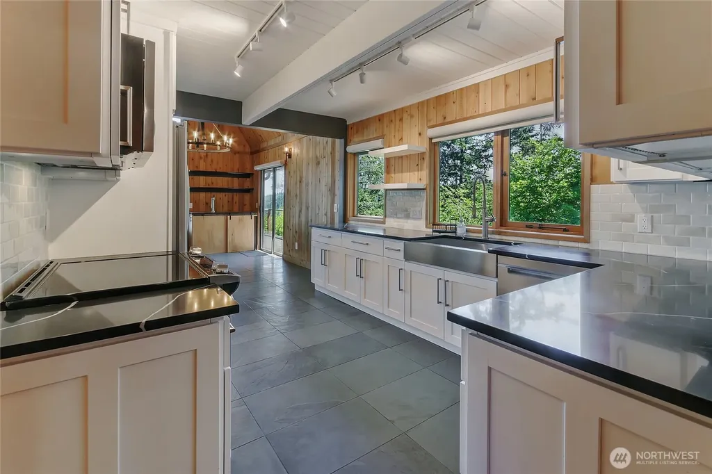 3211 SW 166th Burien WA 98166