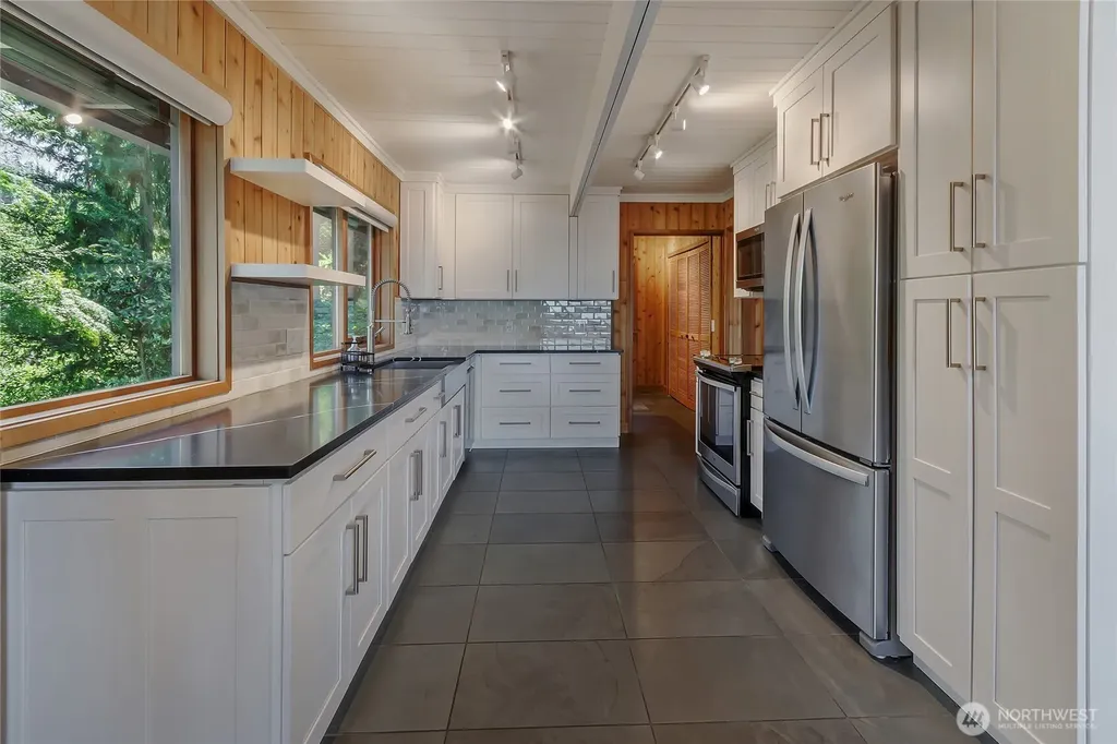 3211 SW 166th Burien WA 98166