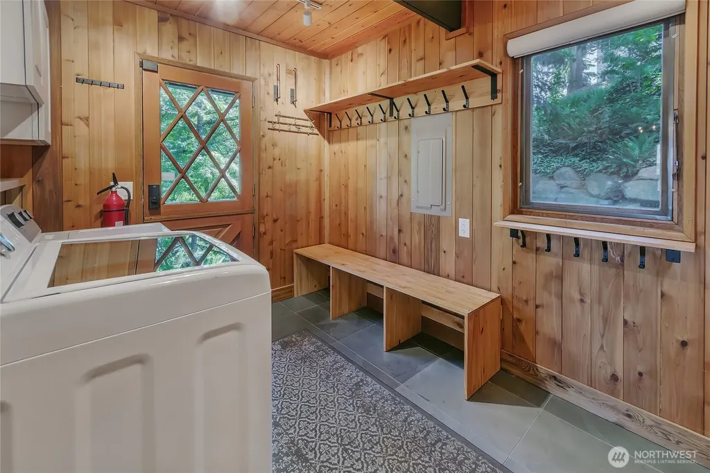 3211 SW 166th Burien WA 98166