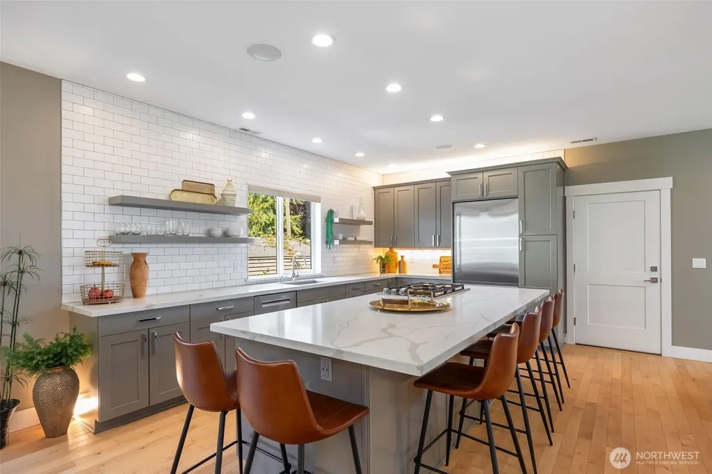 6916 Flora Avenue S Seattle WA 98108