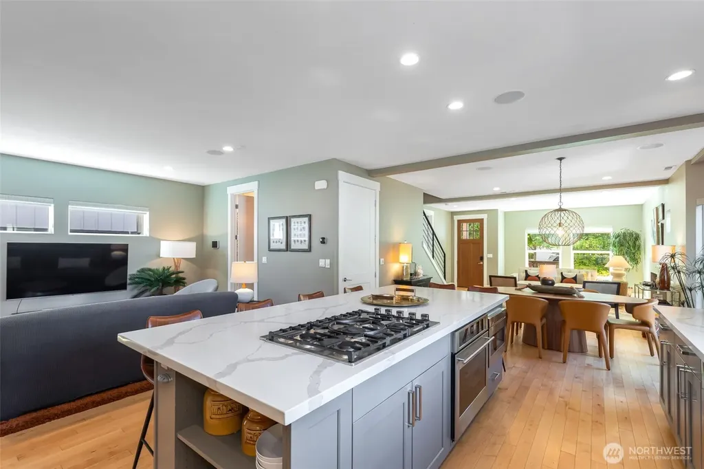 6916 Flora Avenue S Seattle WA 98108
