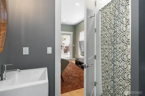 6916 Flora Avenue S Seattle WA 98108