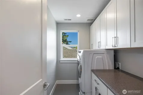 6916 Flora Avenue S Seattle WA 98108