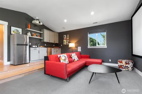 6916 Flora Avenue S Seattle WA 98108
