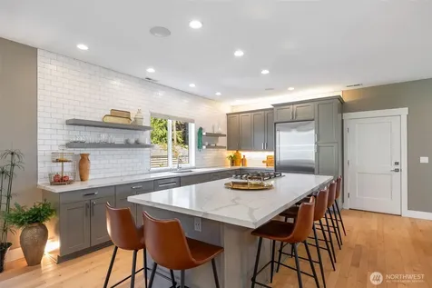 6916 Flora Avenue S Seattle WA 98108
