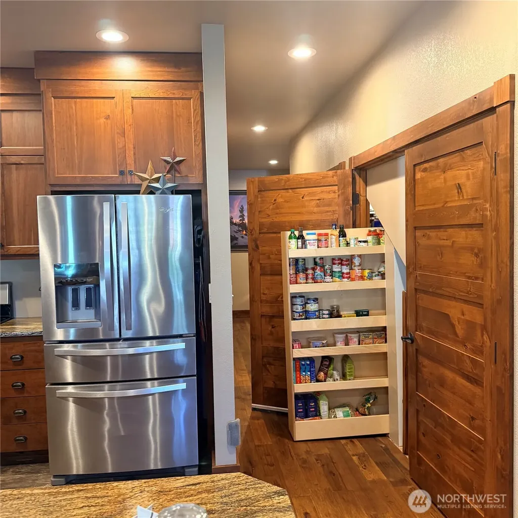 209 S B Street Prescott WA 99348