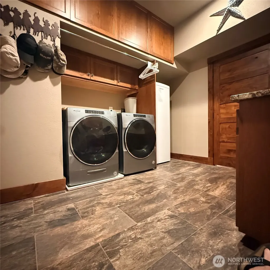 209 S B Street Prescott WA 99348