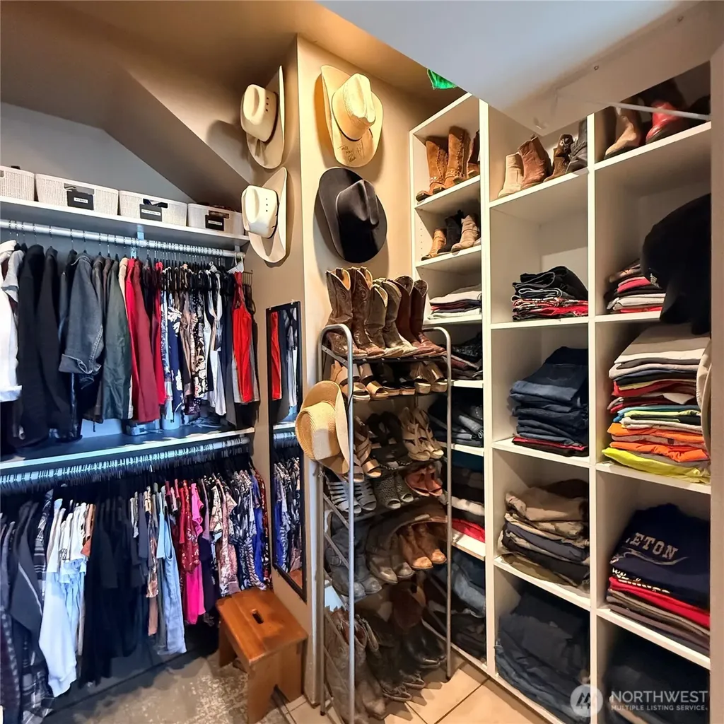 209 S B Street Prescott WA 99348