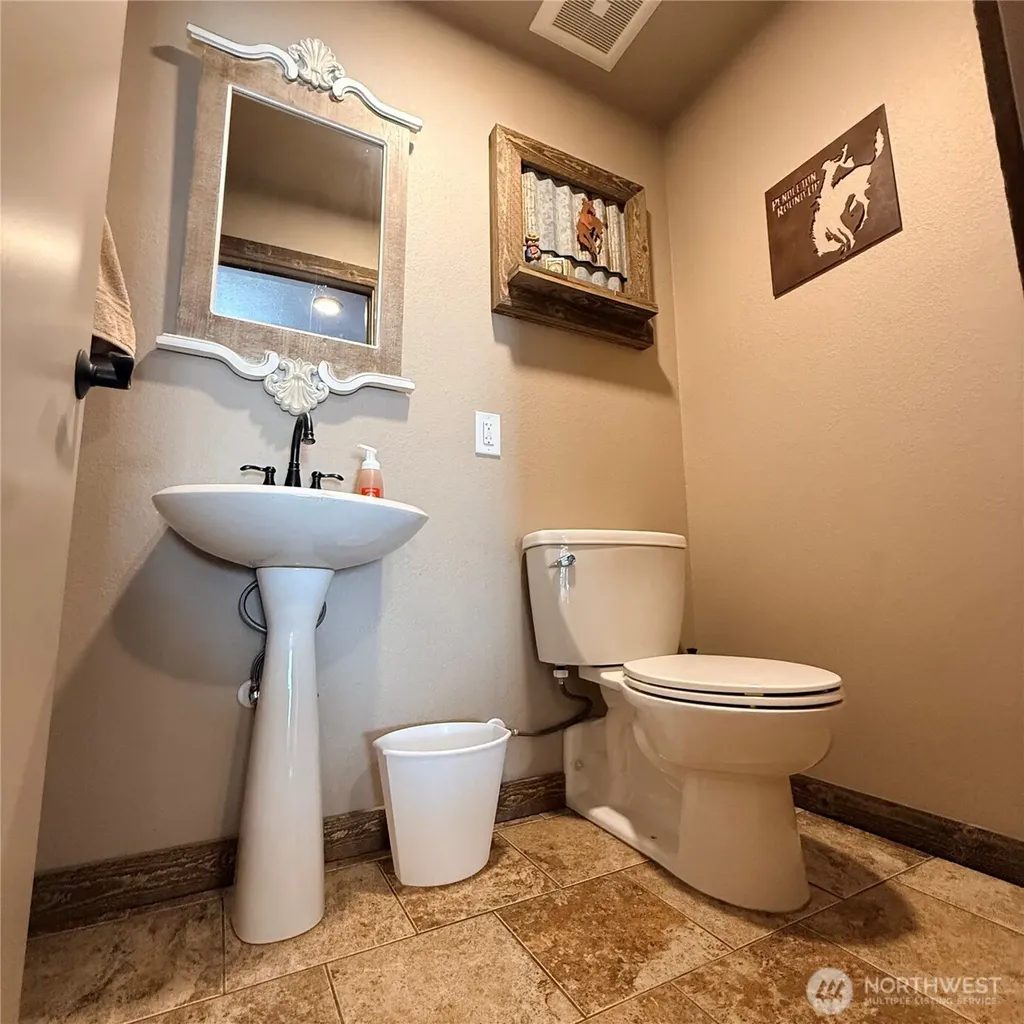 209 S B Street Prescott WA 99348