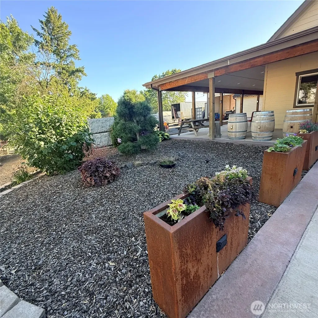 209 S B Street Prescott WA 99348
