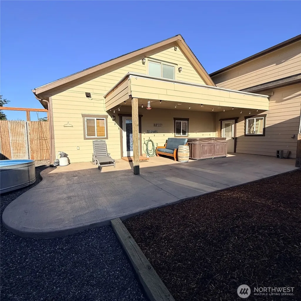 209 S B Street Prescott WA 99348