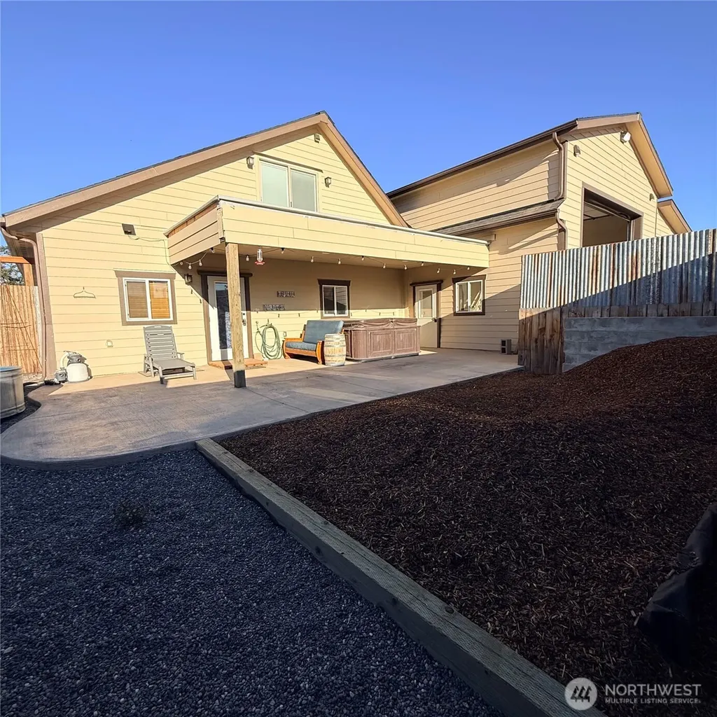 209 S B Street Prescott WA 99348