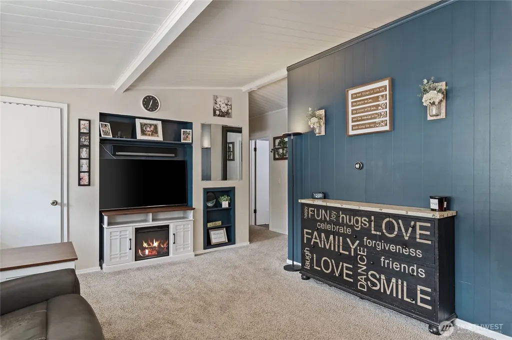 4039 SE Harriet Street Port Orchard WA 98366