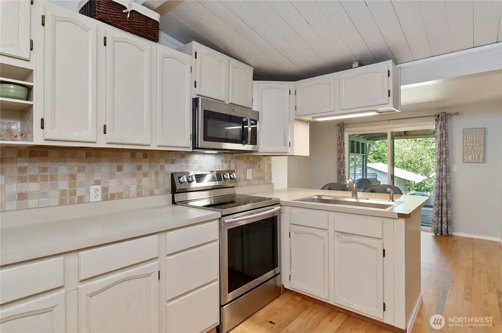 4039 SE Harriet Street Port Orchard WA 98366
