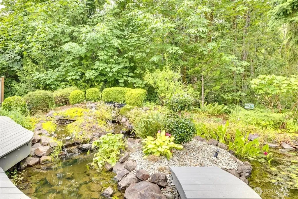 469 243rd Place SE Sammamish WA 98074