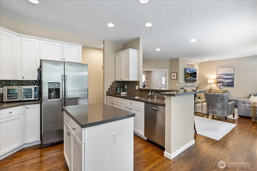 469 243rd Place SE Sammamish WA 98074