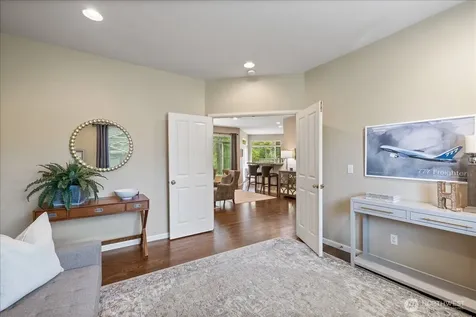 469 243rd Place SE Sammamish WA 98074
