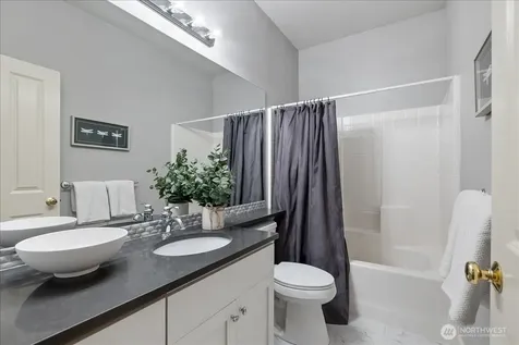 469 243rd Place SE Sammamish WA 98074