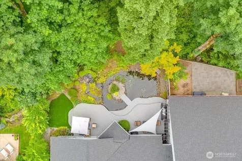 469 243rd Place SE Sammamish WA 98074
