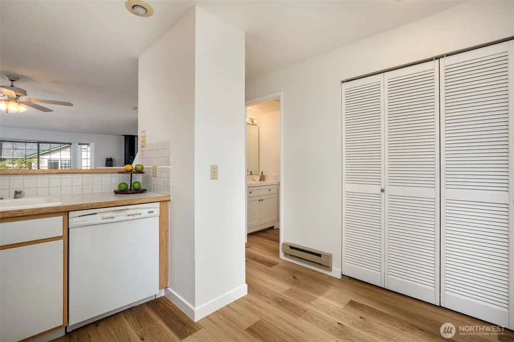 604 122nd Avenue NE Bellevue WA 98005