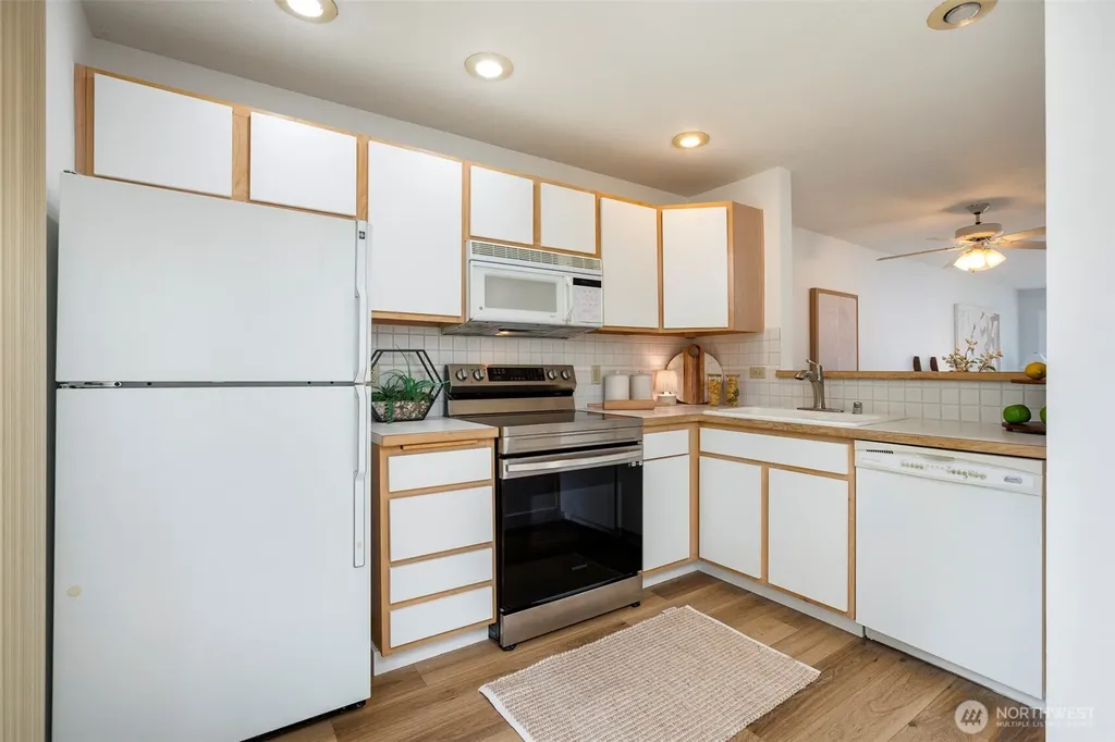 604 122nd Avenue NE Bellevue WA 98005