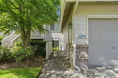 16714 Cobblestone Drive Lynnwood WA 98037