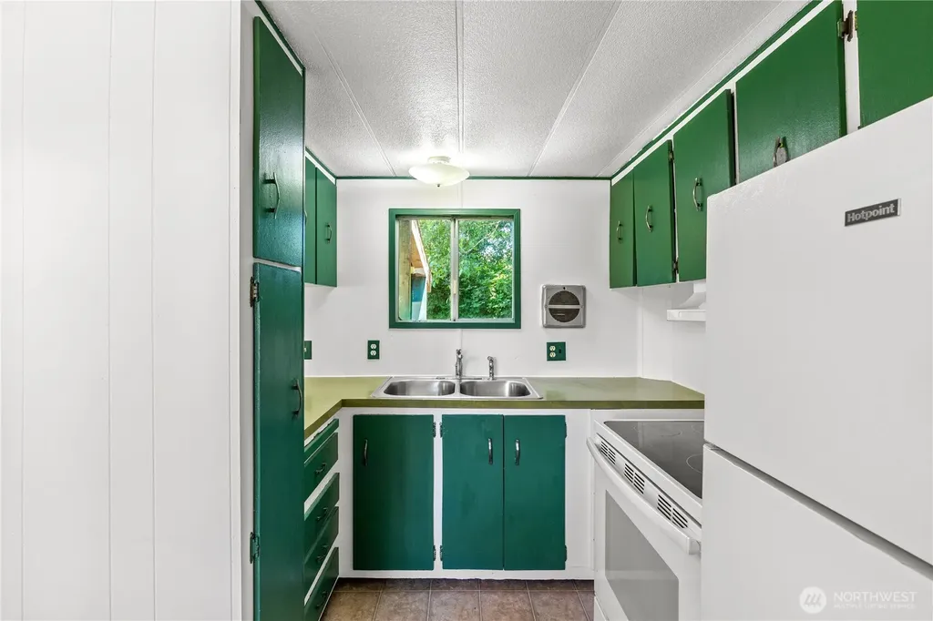 886 Cranberry Road Grayland WA 98547