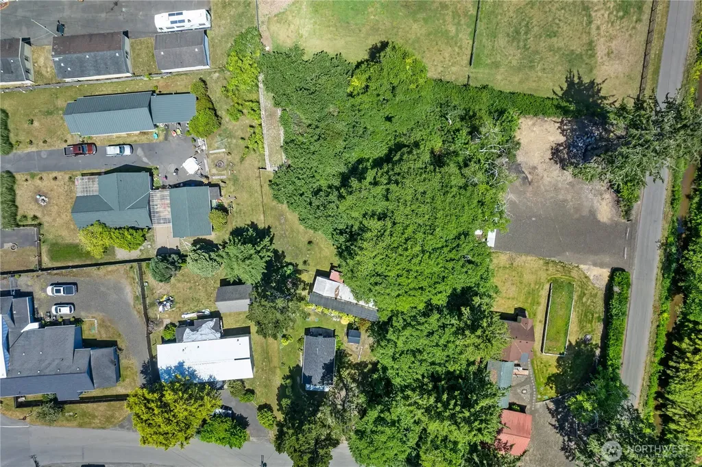 886 Cranberry Road Grayland WA 98547