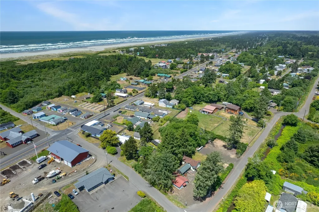 886 Cranberry Road Grayland WA 98547