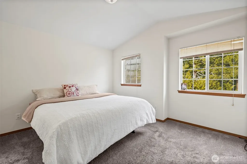 306 Poppy Road Bothell WA 98012