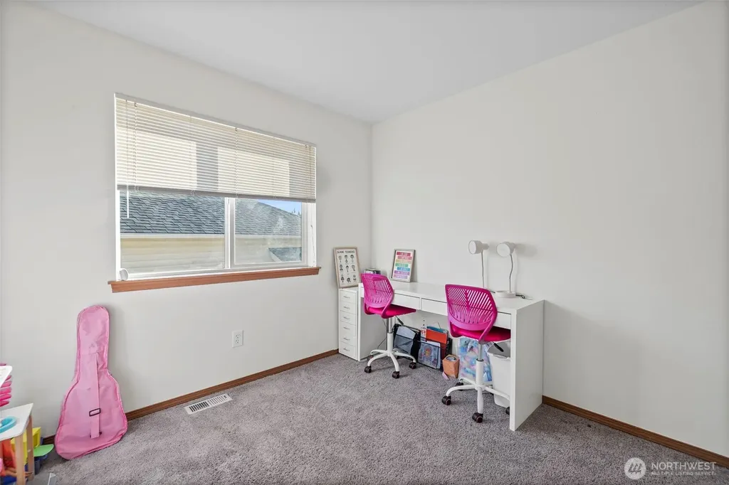 306 Poppy Road Bothell WA 98012