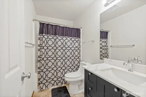 306 Poppy Road Bothell WA 98012