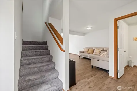 306 Poppy Road Bothell WA 98012
