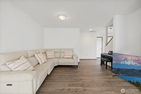306 Poppy Road Bothell WA 98012
