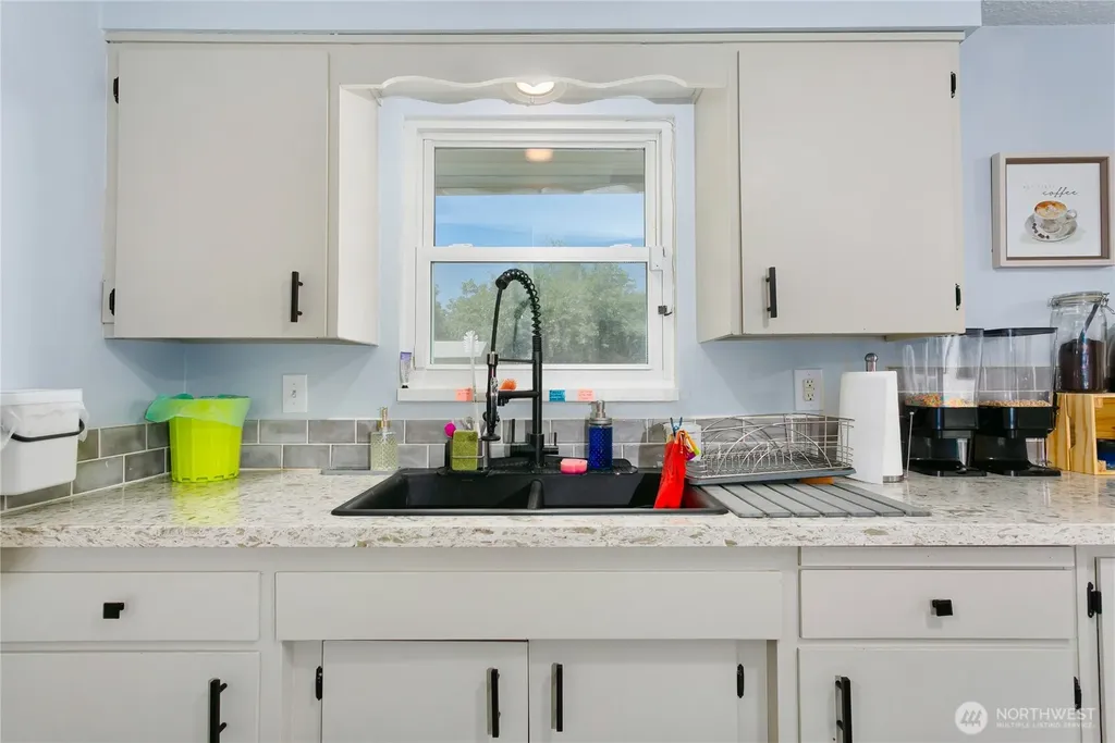 1759 S 43rd Street Tacoma WA 98418