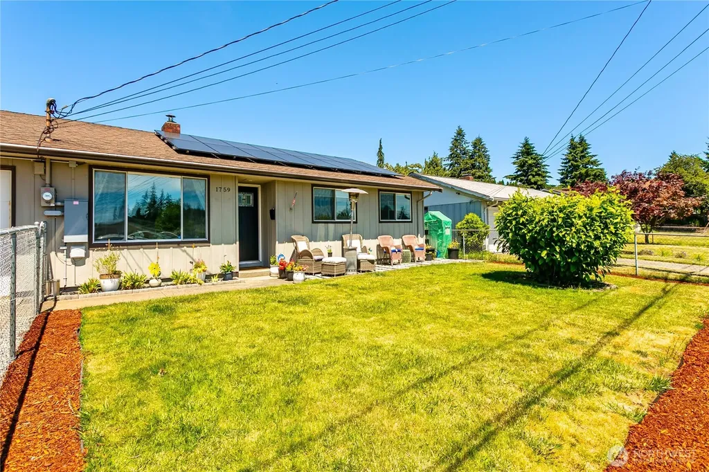 1759 S 43rd Street Tacoma WA 98418