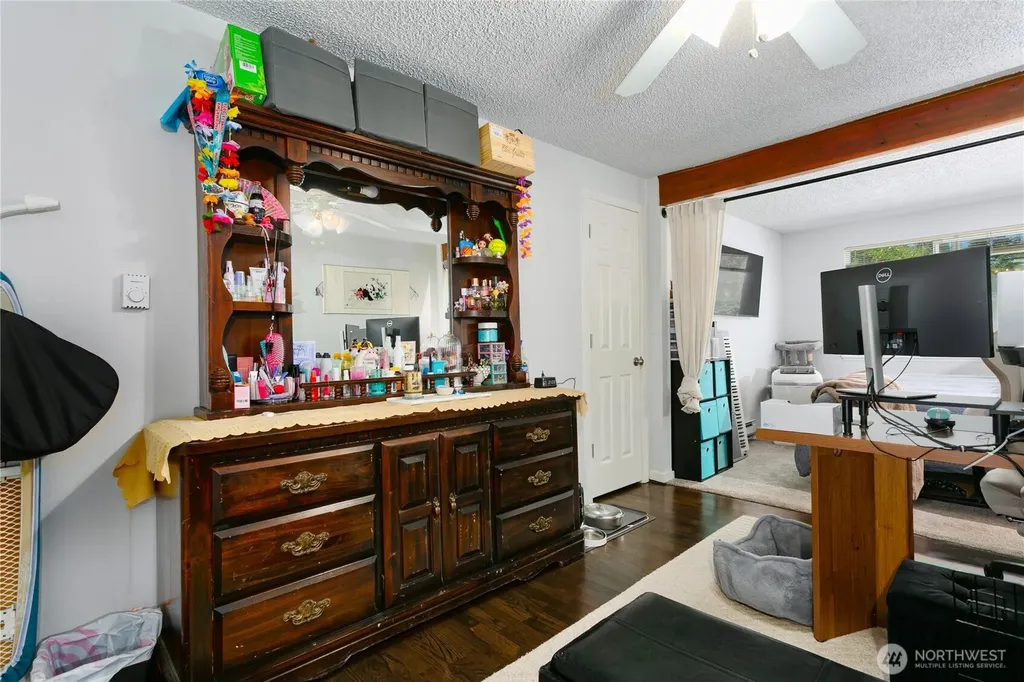 1759 S 43rd Street Tacoma WA 98418